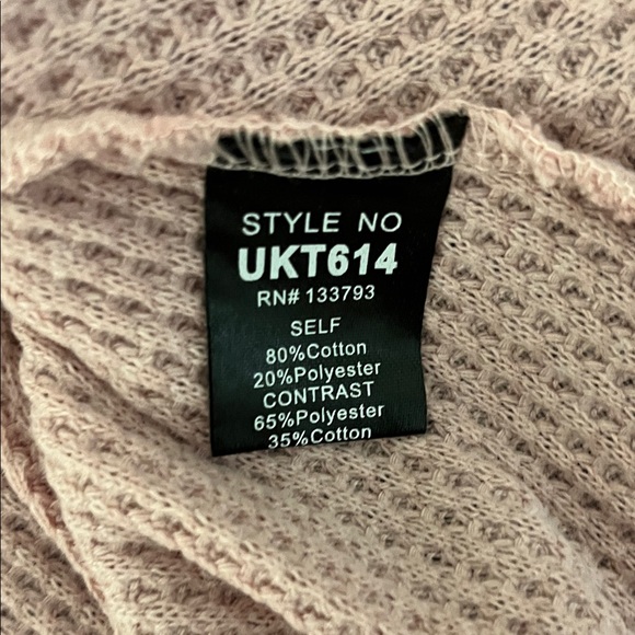 POL Quilted Pink And Cream Henley Blouse with Floral Accents Size Large NWOT - Picture 9 of 10